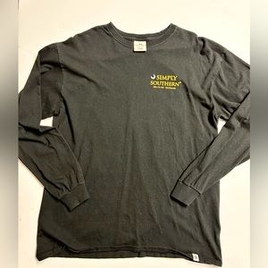 Men’s Simply Southern long sleeve • Size large